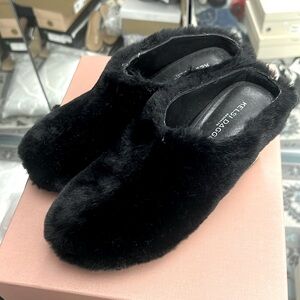 New Kelsi Dagger Mules sz 5.5